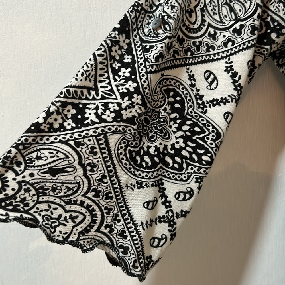 TINY ANTHROPOLOGIE BLOUSE WOMEN SIZE M BLACK MULTICOLOR FLORAL ELBOW SLEEVES - Picture 7 of 14